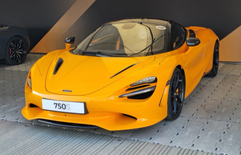McLaren 750S (2024)